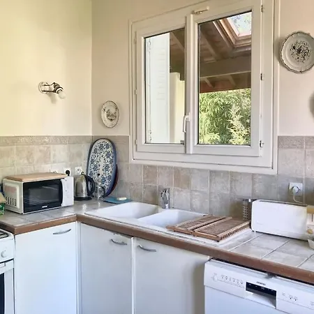Holiday home Arboree Aux Portes De Paris Proche Stade De France, Zenith, Le Bourget, Cdg, Parc Asterix Bobigny